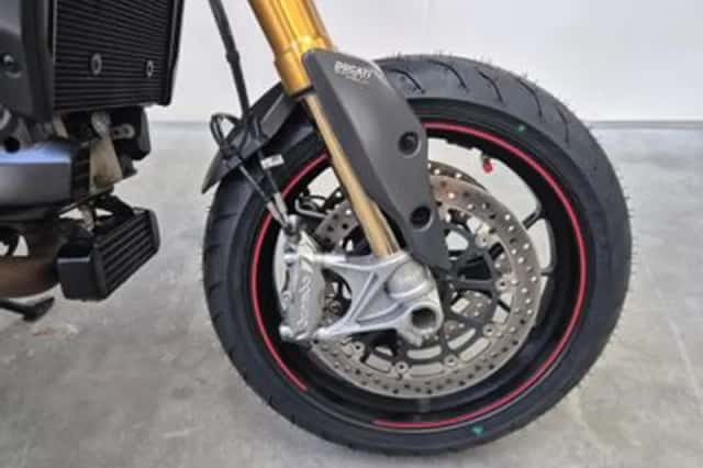 Ducati Hypermotard 939 SP (2017) thumbnail 6