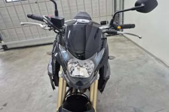 Suzuki GSR750 (2011) thumbnail 4