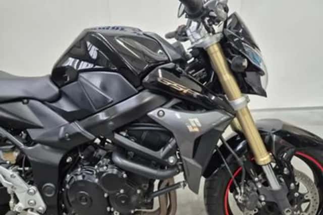 Suzuki GSR750 (2011) thumbnail 6