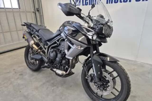 Triumph Tiger 800 XR (2015) thumbnail 2