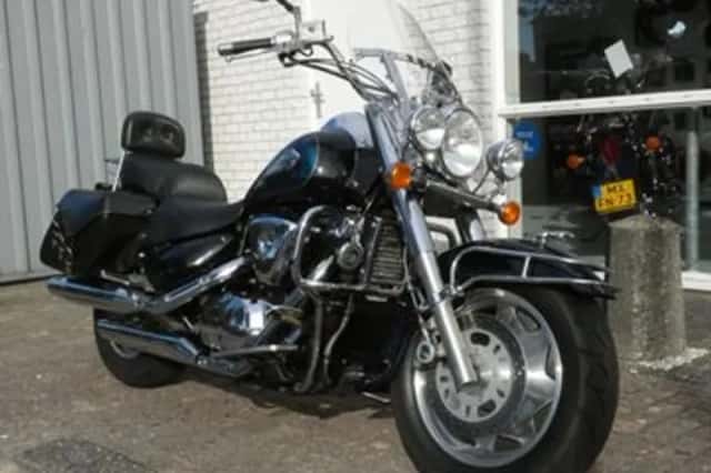 Suzuki VL 1500 Intruder (1998) thumbnail 2