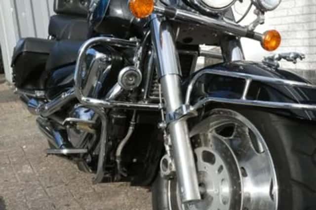 Suzuki VL 1500 Intruder (1998) thumbnail 3