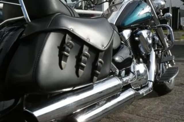 Suzuki VL 1500 Intruder (1998) thumbnail 4
