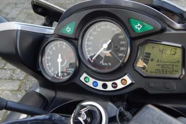 Yamaha FJR1300 (2006) thumbnail 5