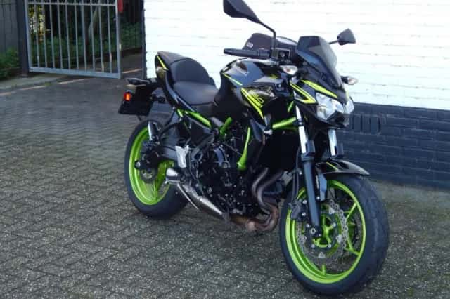 Kawasaki Z650 (2021) thumbnail 2