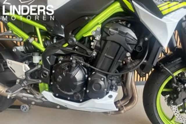 Kawasaki Z900 (2021) thumbnail 4