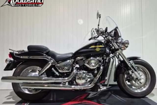 Suzuki VZ 800 Marauder (2003) thumbnail 1
