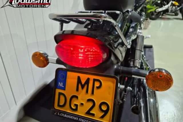Suzuki VZ 800 Marauder (2003) thumbnail 5