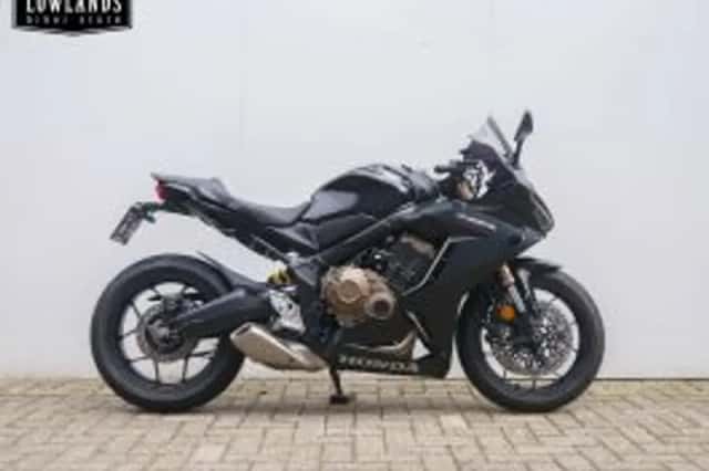 Honda CBR650R (2021) thumbnail 1