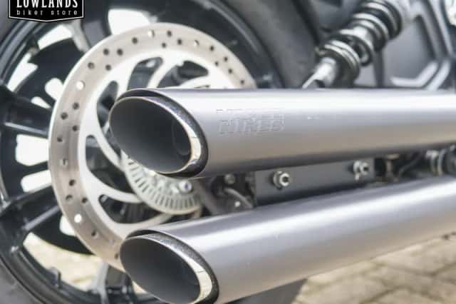 Indian Scout Bobber (2019) thumbnail 3