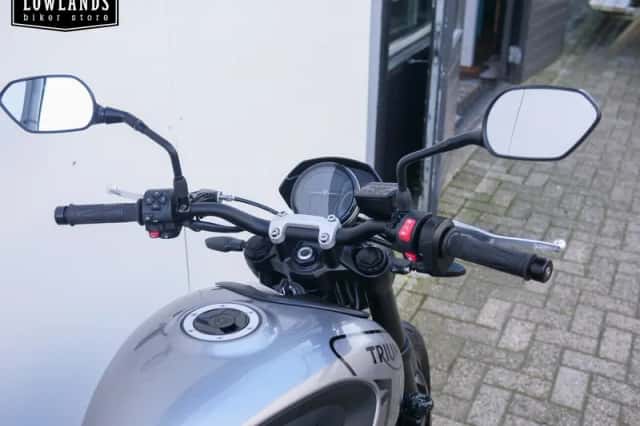 Triumph Trident 660 (2022) thumbnail 3