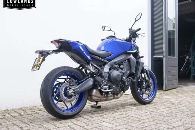 Yamaha MT-09 (2025) thumbnail 5
