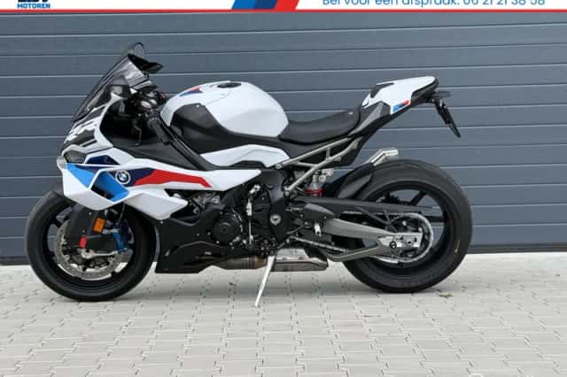 BMW S 1000 RR (2025) thumbnail 1