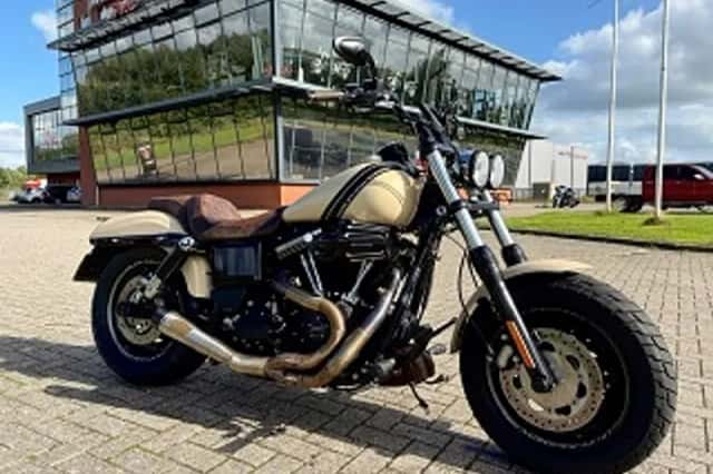 Harley-Davidson Dyna Fat Bob (2015) thumbnail 1