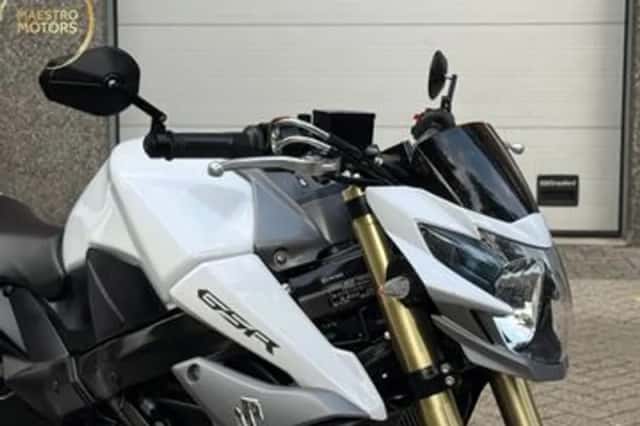 Suzuki GSR750 (2016) thumbnail 3