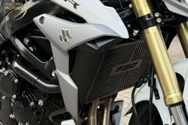 Suzuki GSR750 (2016) thumbnail 4