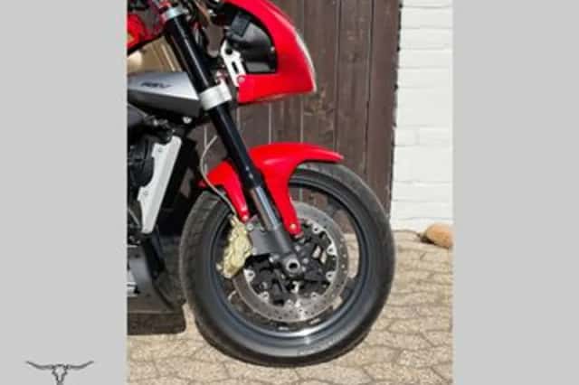 Aprilia Tuono 1000 (2003) thumbnail 4