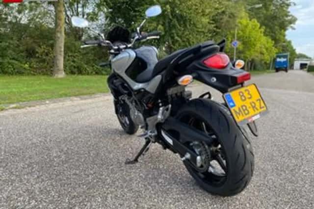 Suzuki SFV 650 Gladius (2012) thumbnail 5