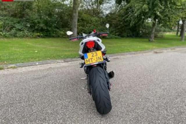 Triumph Street Triple R (2014) thumbnail 5
