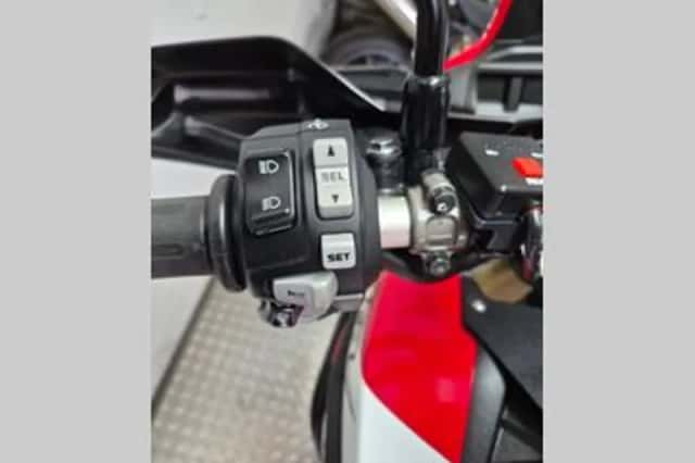 Honda CRF1000L (2016) thumbnail 6