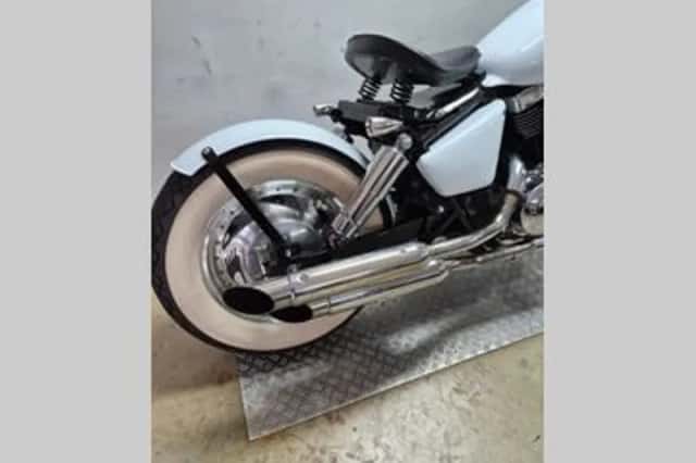 Suzuki VZ 800 Marauder (2000) thumbnail 5