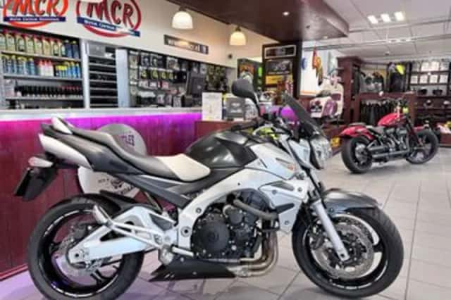 Suzuki GSR600 (2006) thumbnail 3