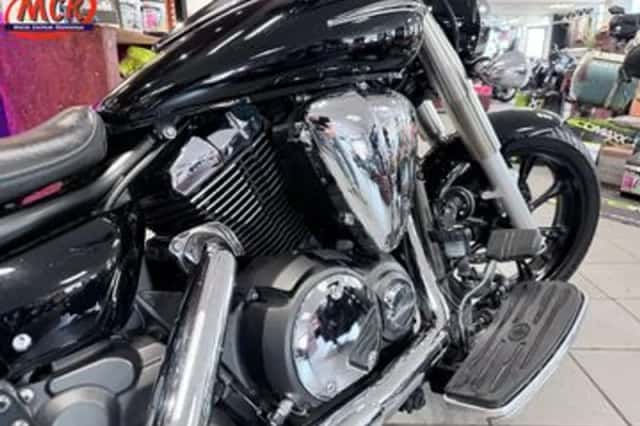 Yamaha XVS 950A Midnight Star (2009) thumbnail 4