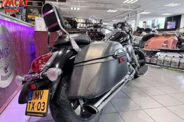 Yamaha XVS 950A Midnight Star (2009) thumbnail 5