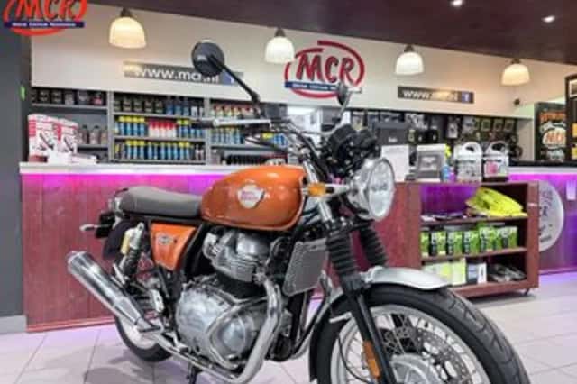 Royal Enfield Interceptor 650 (2022) thumbnail 1