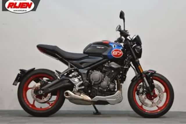 Triumph Trident 660 Triple Tribute (2025) thumbnail 2