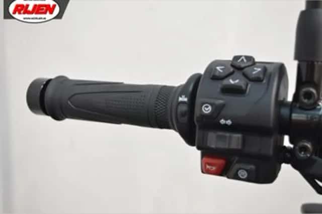 Triumph Trident 660 Triple Tribute (2025) thumbnail 5