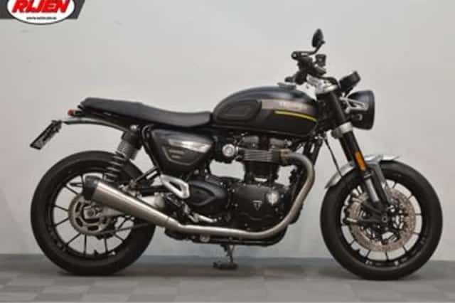 Triumph Speed Twin 1200 (2023) thumbnail 2