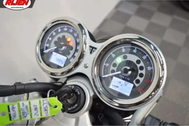 Triumph Speed Twin 1200 (2023) thumbnail 6