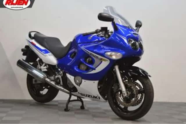 Suzuki GSX 600 (2006) thumbnail 1