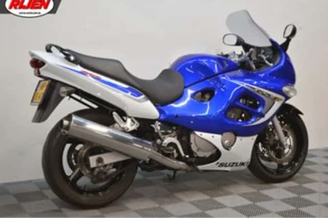 Suzuki GSX 600 (2006) thumbnail 3