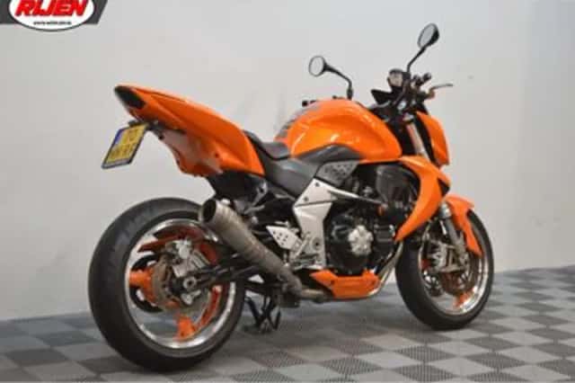 Kawasaki Z1000 (2008) thumbnail 3