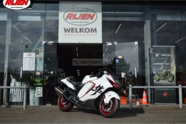 Suzuki GSX-R 1300 Hayabusa (2026) thumbnail 2