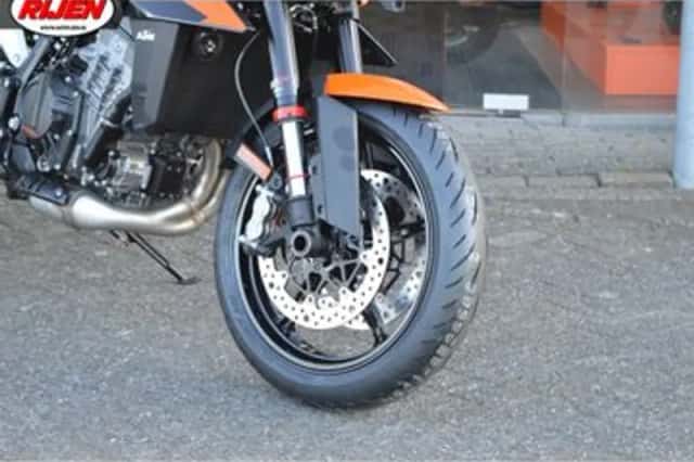 KTM 990 Duke (2026) thumbnail 2