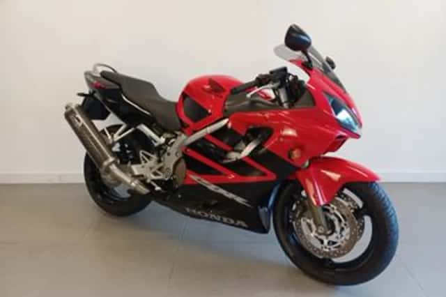 Honda CBR600F (2007) thumbnail 2