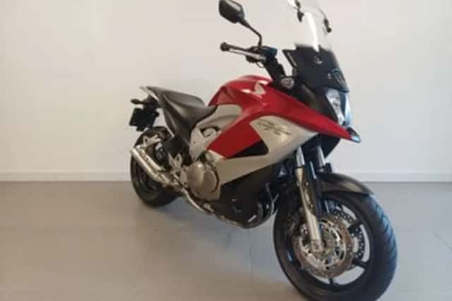 Honda VFR800 (2011) thumbnail 4