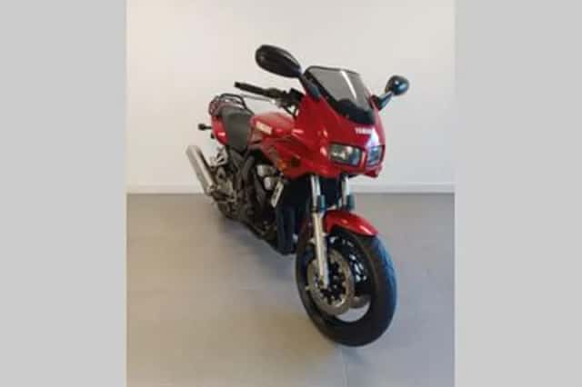 Yamaha FZS 600 Fazer (1999) thumbnail 4