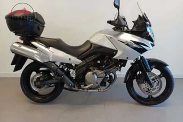 Suzuki V-Strom (2005) thumbnail 1