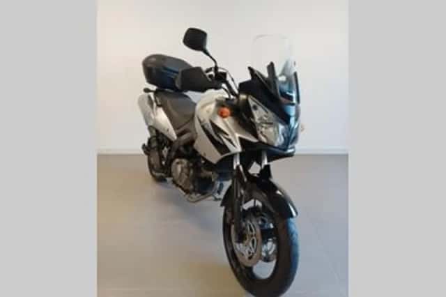 Suzuki V-Strom (2005) thumbnail 4