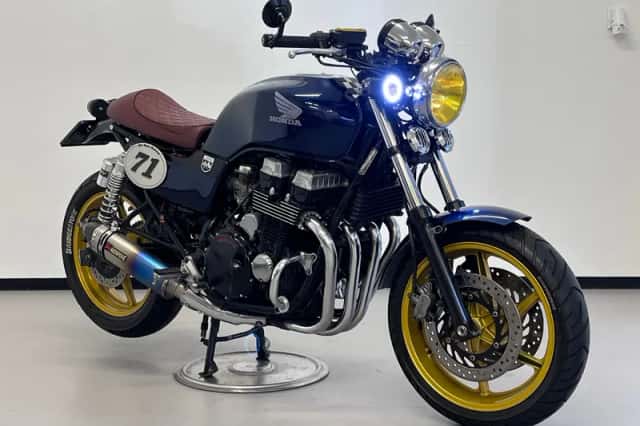 Honda CB 750 F2 Seven-Fifty (1996) thumbnail 1