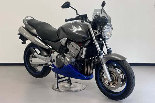 Honda CB 900 F (2003) thumbnail 1