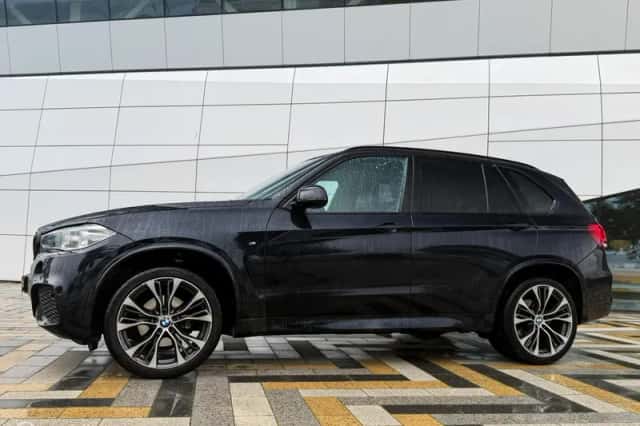 BMW X5 xDrive30d (2016) thumbnail 5