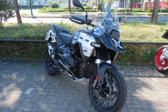 BMW R 1300 GS Adventure (2026) thumbnail 1