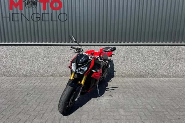 BMW S 1000 R (2015) thumbnail 2