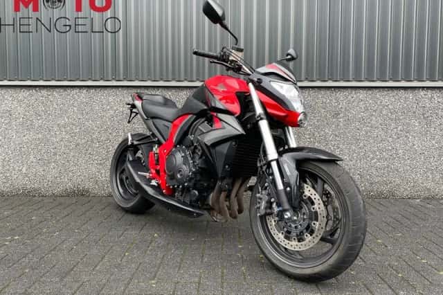 Honda CB1000R (2016) thumbnail 3