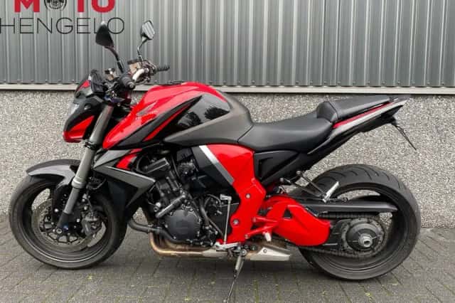 Honda CB1000R (2016) thumbnail 4